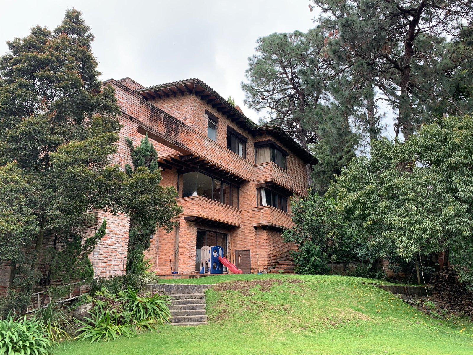 tbr-886_Mesa de trabajo 1