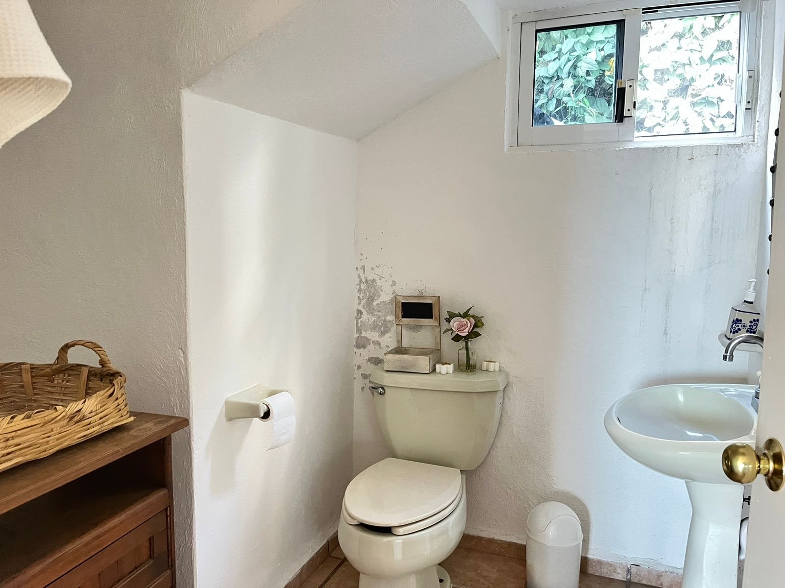 886dd3fb-6553-4cf3-8c18-1942aa018ded